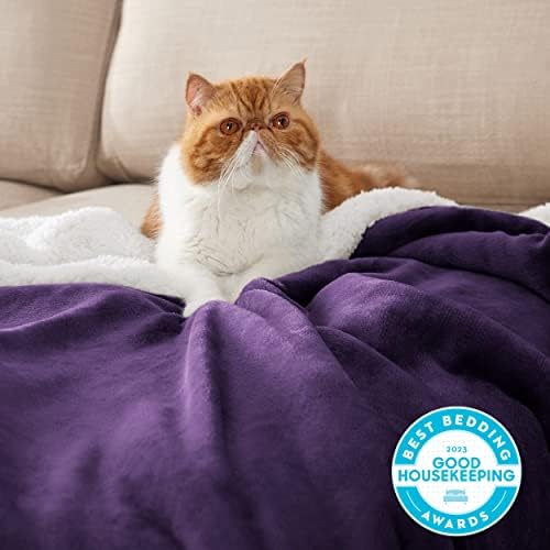 Bedsure GentleSoft Sherpa Fleece Throw Blanket - Image 2