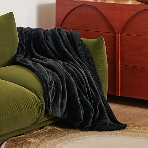 Bedsure GentleSoft Sherpa Fleece Twin Size Blanket - Image 3