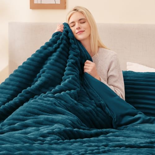 EXQ Home Fluffy Comforter Set King Size, 3 Pieces Bed Set - Image 4