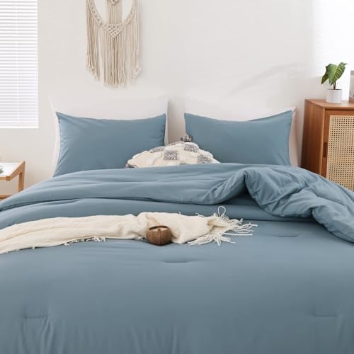 ROSGONIA Alaskan King Comforter, Dusty Blue, 136x120 Soft Bedding Quilt - Image 4