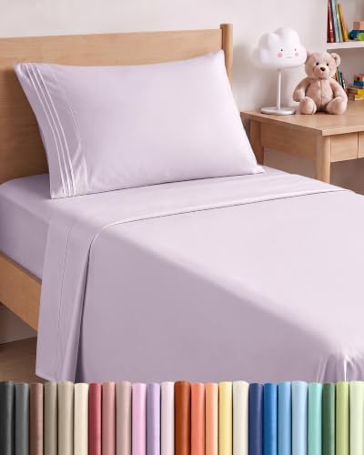 Twin Size 3 Piece Sheet Set by CGKUnlimited