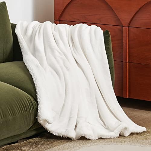 Bedsure GentleSoft Sherpa Fleece Throw Blanket - Image 3