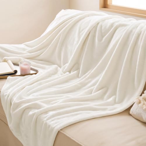 Bedsure GentleSoft Fleece Blanket Twin Size Cream - Image 5