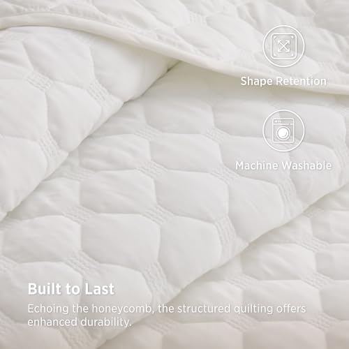 Bedsure King Size Quilt, Classic Honeycomb Quilting Comforter Set White - Image 3