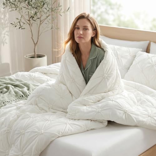 Amélie Home Pintuck Comforter Set - Image 3