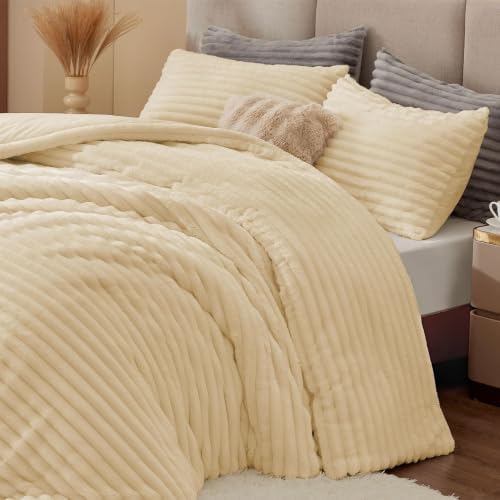 BEDELITE Fleece Oversized Queen Comforter Set, Fluffy Bed Set - Image 5