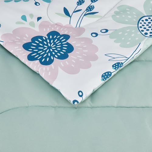 Amazon Basics 3-Piece Soft, Plush Microfiber Kids' Comforter and Pillow Sham Set - Image 5