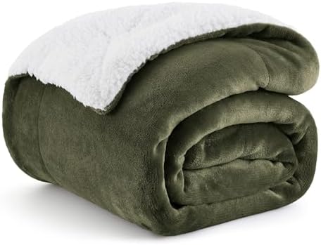 Bedsure GentleSoft Sherpa Fleece Twin Size Blanket by BEDSURE