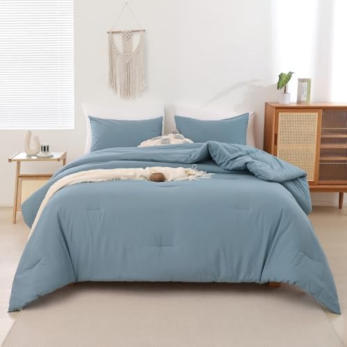ROSGONIA Alaskan King Comforter, Dusty Blue, 136x120 Soft Bedding Quilt - Image 3