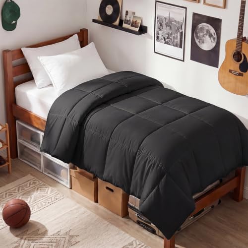 EASELAND Twin XL Down Alternative Comforter, 68x92 Inches by EASELAND
