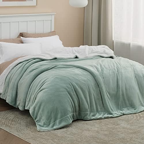 Bedsure GentleSoft Sherpa Fleece Blanket Queen Size - Image 3
