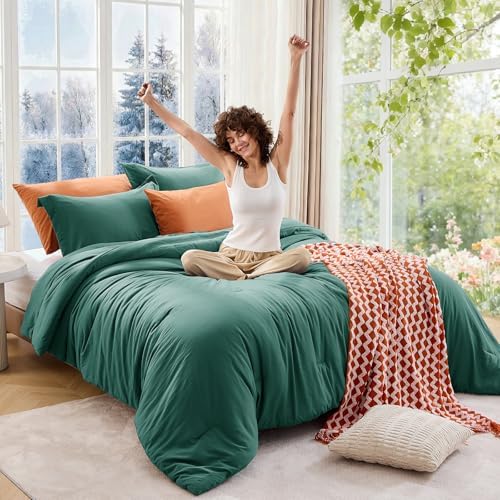 MUXHOMO King Comforter Set, 3-Piece All-Season Bedding, Emerald Green - Image 4