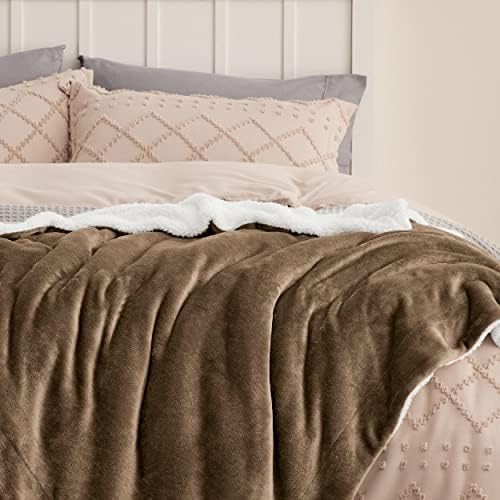 Bedsure GentleSoft Sherpa Fleece Blanket Queen Size - Image 4