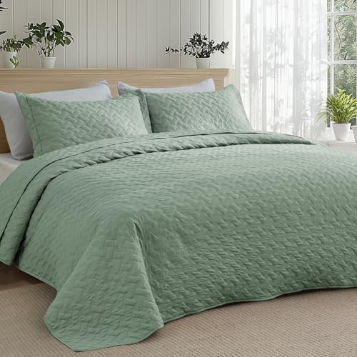 Bedsure Quilts Queen Size, Lightweight Comforter Set, Sage Green Bedspread - Image 4