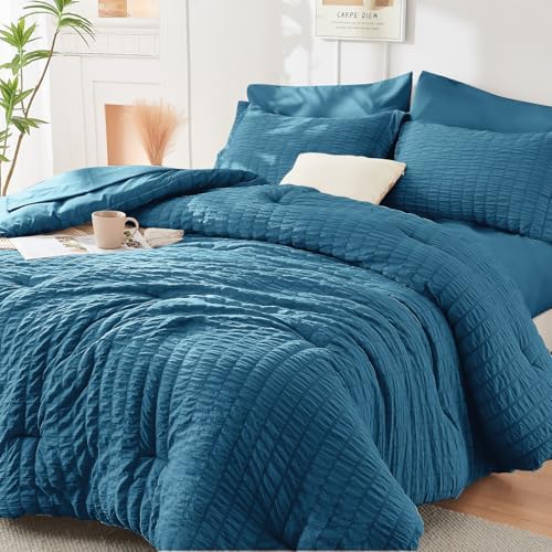 Full Comforter Set by HYMOKEGE