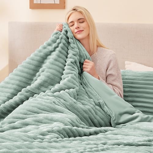 EXQ Home Fluffy Comforter Set King Size, 3 Pieces Bed Set, Sage Green - Image 2