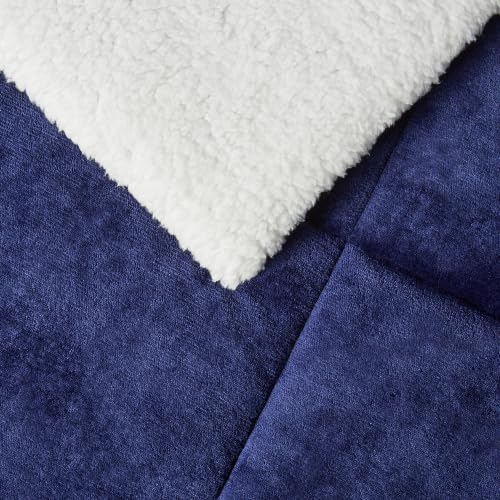 Amazon Basics Reversible Sherpa Comforter Set - Image 4