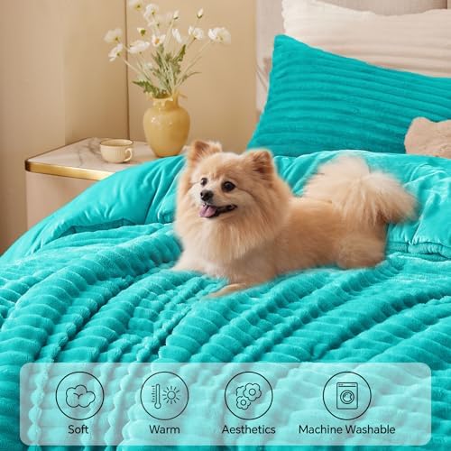 BEDELITE Fleece King Comforter Set, Fluffy Bed Set - Image 3