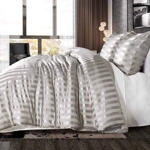 Whale Flotilla 2-Piece Reversible Silky Soft Breathable Twin Comforter Set - Image 3