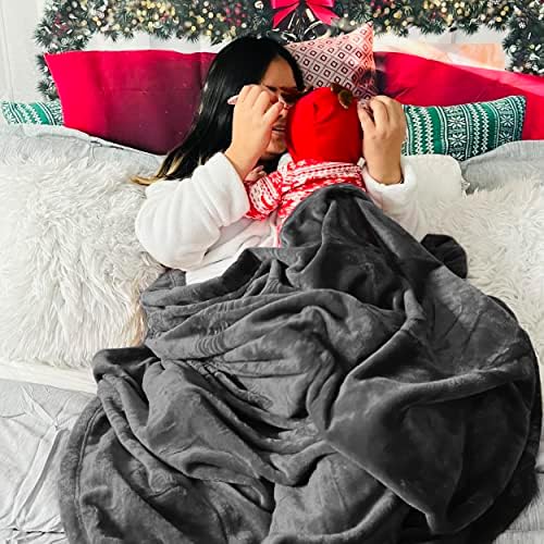 Bedsure GentleSoft Fleece Blanket California King Size Charcoal - Image 6