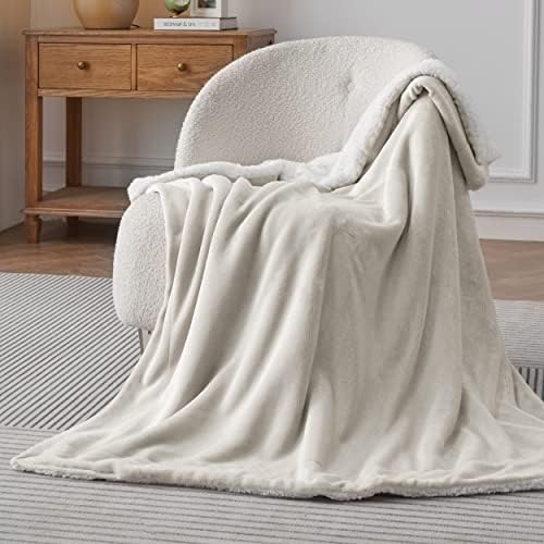 Bedsure GentleSoft Sherpa Fleece Twin Size Blanket - Image 3