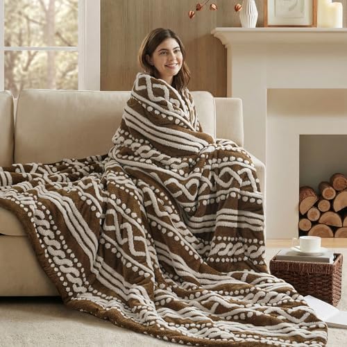 Wonderful Tufted Boho Comforter King, 3 Piece Flannel Fair Isle Geometric - Image 3