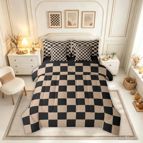 Checkered Retro Comforter Set by Feelyou
