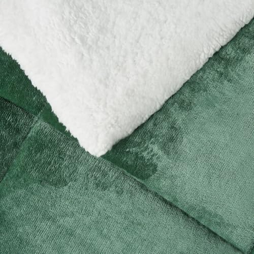 Amazon Basics Reversible Sherpa Comforter Set - Image 5