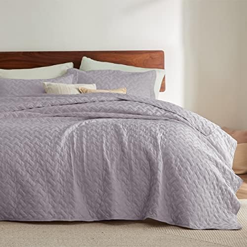 Bedsure Queen Size Quilt, Lightweight Comforter Set, Light Purple Bedspread - Image 4