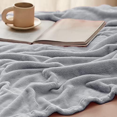 Bedsure GentleSoft Fleece Blanket Twin Size Light Grey - Image 4