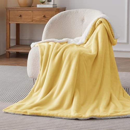Bedsure GentleSoft Sherpa Fleece Twin Size Blanket - Image 3
