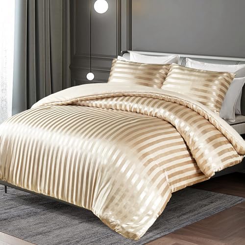 Whale Flotilla 3-Piece Reversible Silky Soft Breathable Queen Comforter Set - Image 2