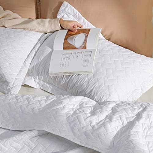 Bedsure Full Size Quilt, Lightweight Comforter Set - Image 4