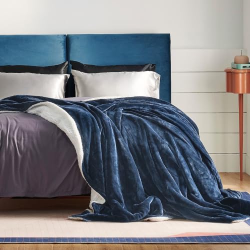Bedsure GentleSoft Sherpa Fleece Blanket Queen Size - Image 3