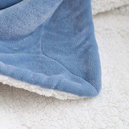 Bedsure GentleSoft Sherpa Fleece Throw Blanket - Image 2