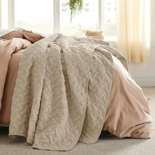 Bedsure Twin Size Quilt, Lightweight Comforter Set, Light Khaki Bedspread - Image 2