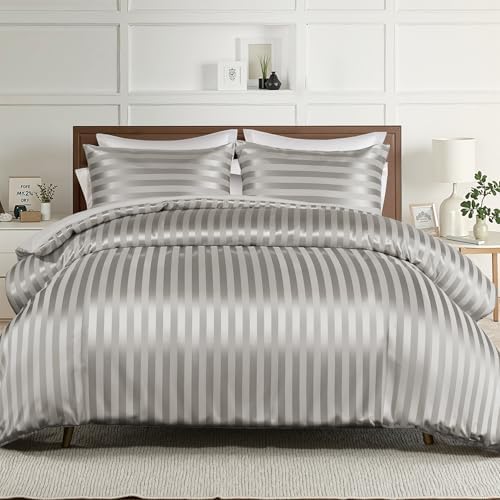 Whale Flotilla 3-Piece Reversible Silky Soft Breathable Queen Comforter Set by WHALEFLOTILLA