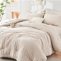 Full Comforter Set by HYMOKEGE