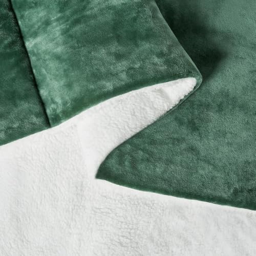 Amazon Basics Reversible Sherpa Comforter Set - Image 6