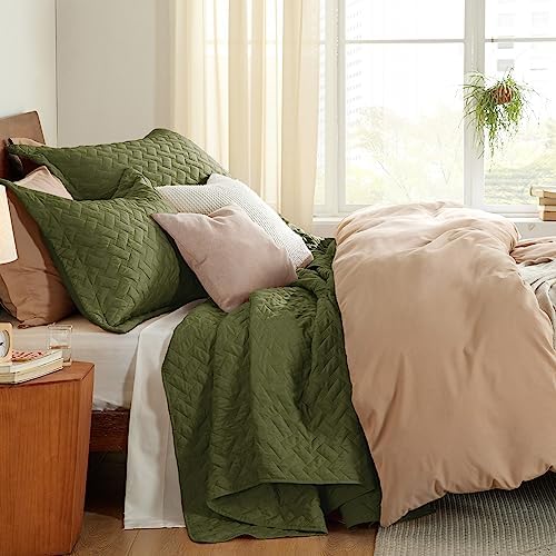 Bedsure Twin Size Quilt, Lightweight Comforter Set, Olive Green Bedspread - Image 4