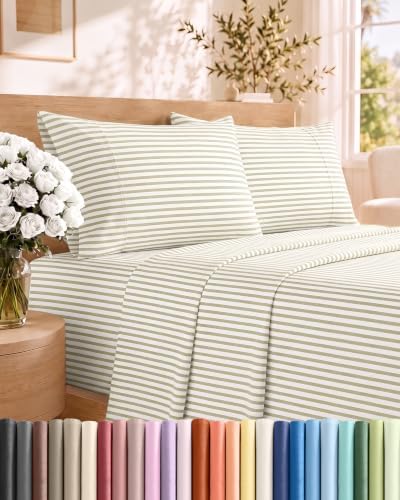 Queen Size 4 Piece Sheet Set by CGKUnlimited