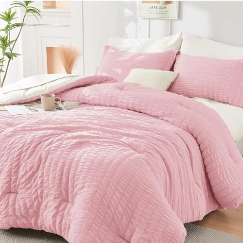 King Comforter Set by HYMOKEGE