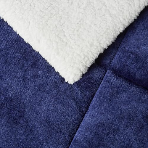 Amazon Basics Reversible Sherpa Comforter Set - Image 4