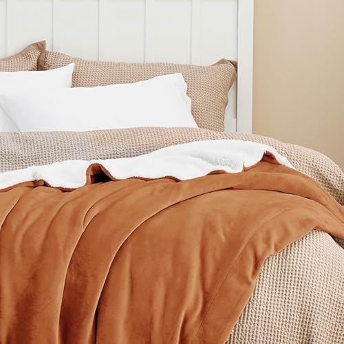 Bedsure GentleSoft Sherpa Fleece Twin Size Blanket - Image 4