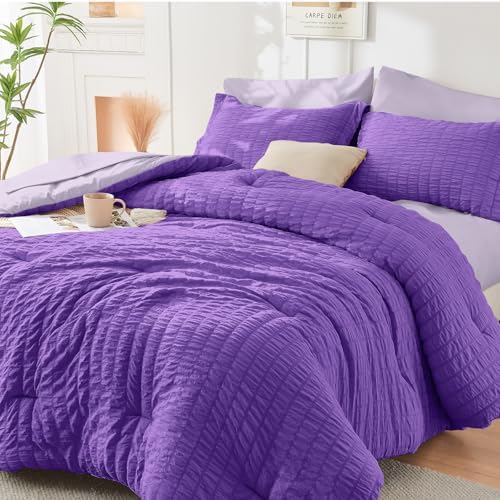 Full Comforter Set by HYMOKEGE