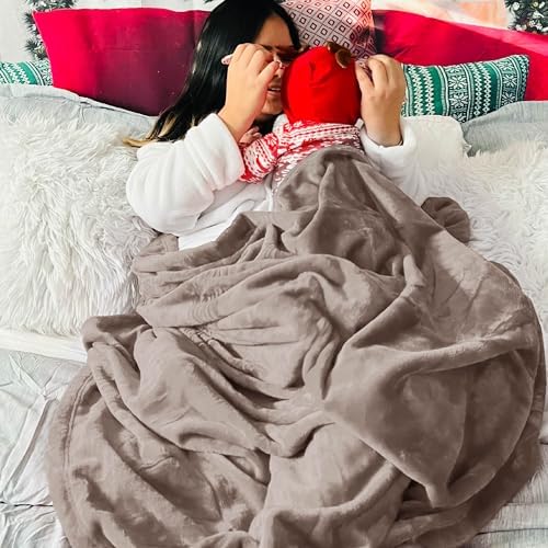 Bedsure GentleSoft Fleece Throw Blanket - Image 6