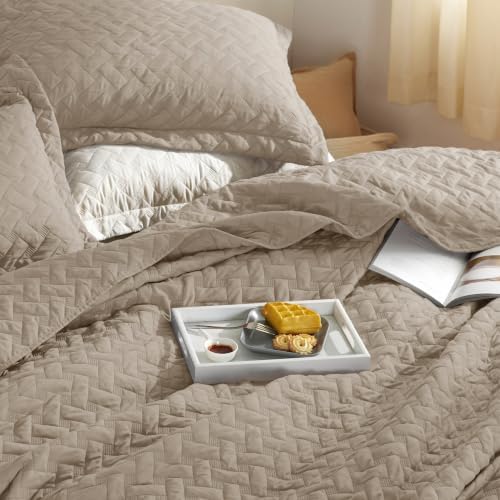 Bedsure Quilts Queen Size, Lightweight Comforter Set, Taupe Bedspread - Image 2