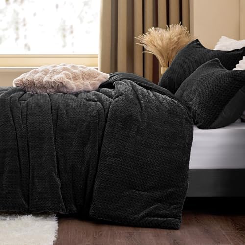 ChiXpace Fleece Twin Size Comforter Set Black, Fluffy Bed Set 2 Pieces by ChiXpace