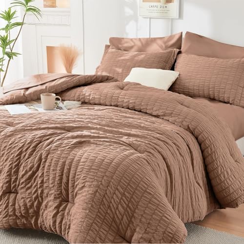 Full Comforter Set by HYMOKEGE