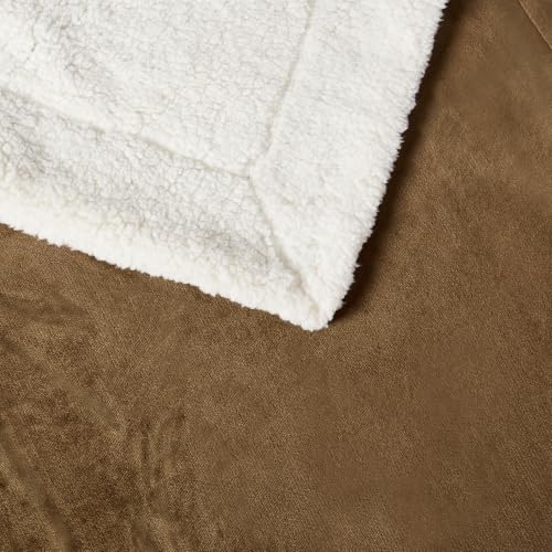 Amazon Basics Reversible Sherpa Throw Blanket, Soft Flannel and Plush - Image 5